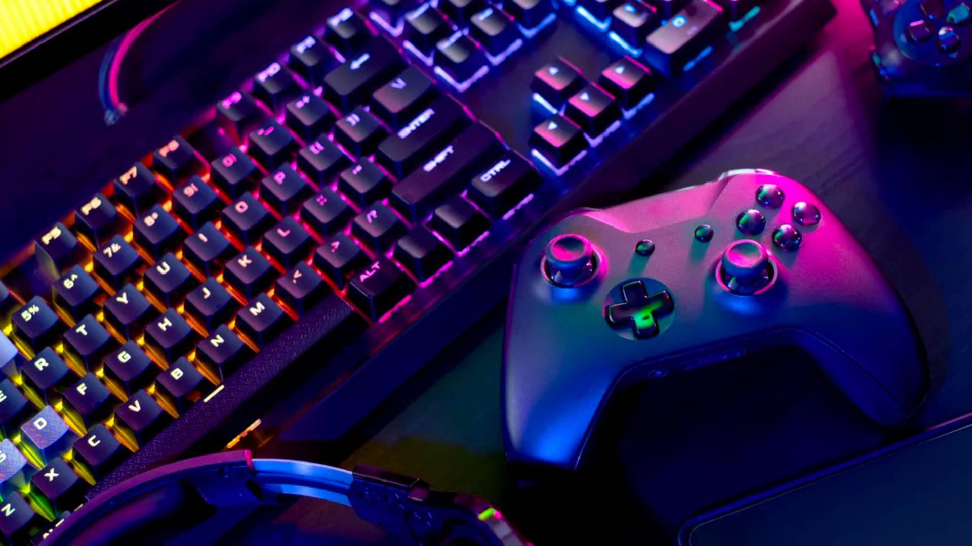 Online Card Gaming and Esports: The Emergence of a New Gaming Genre